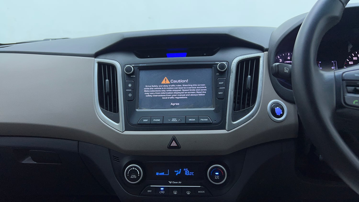 Used 2016 Hyundai Creta 1.6 SX Plus AT Petrol Petrol Automatic top_features Integrated (in-dash) music system