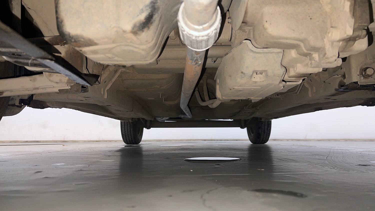 Used 2019 Hyundai Eon Magna + Petrol Manual extra FRONT LEFT UNDERBODY VIEW