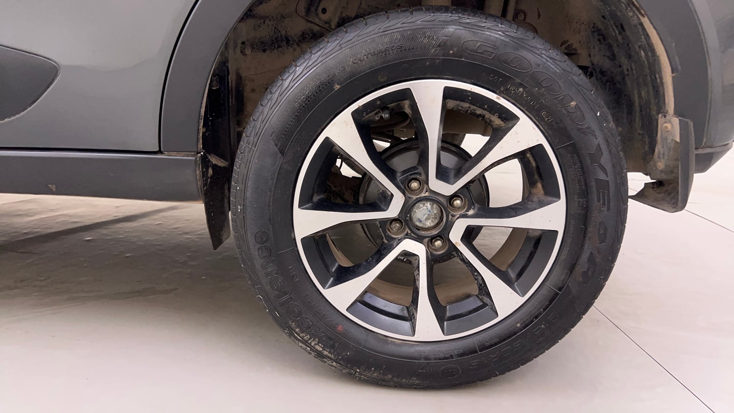 Used 2021 Tata Nexon XZA Plus Diesel Diesel Automatic tyres LEFT REAR TYRE RIM VIEW