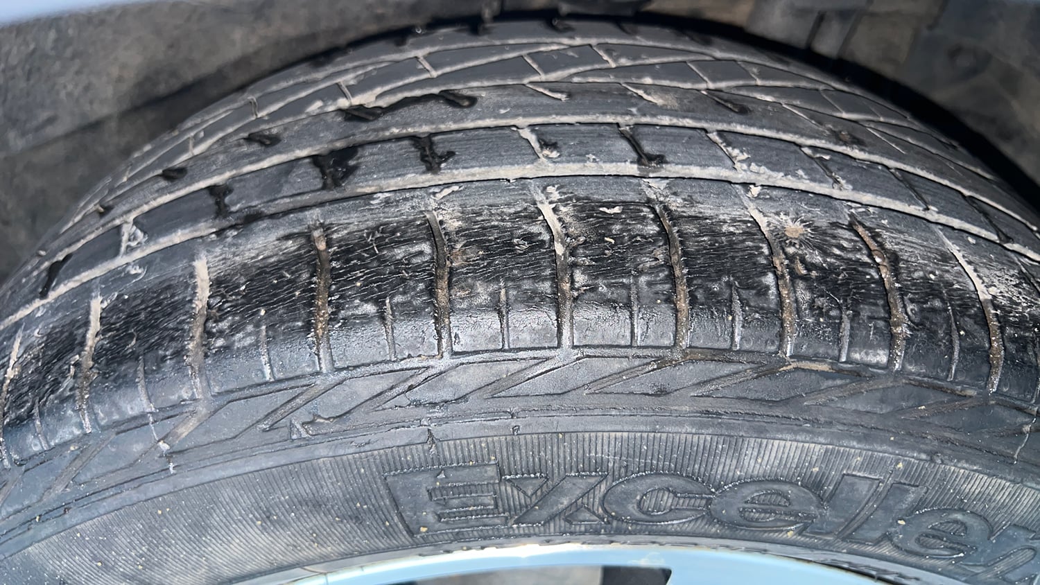 Used 2020 Tata Nexon XZ Plus (O) Petrol Manual tyres LEFT REAR TYRE TREAD VIEW