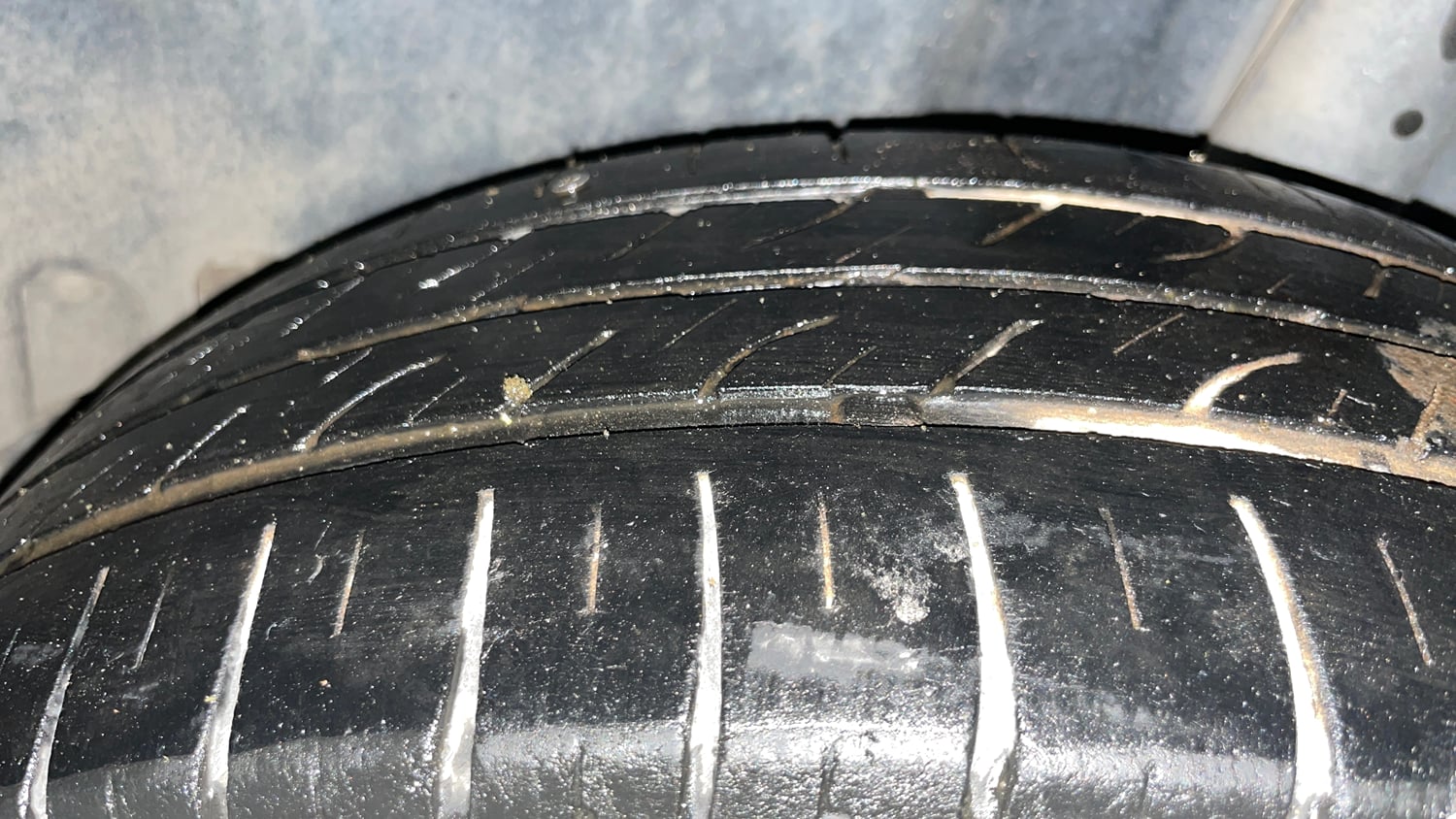 Used 2015 Volkswagen Vento Highline Diesel Diesel Manual tyres LEFT REAR TYRE TREAD VIEW
