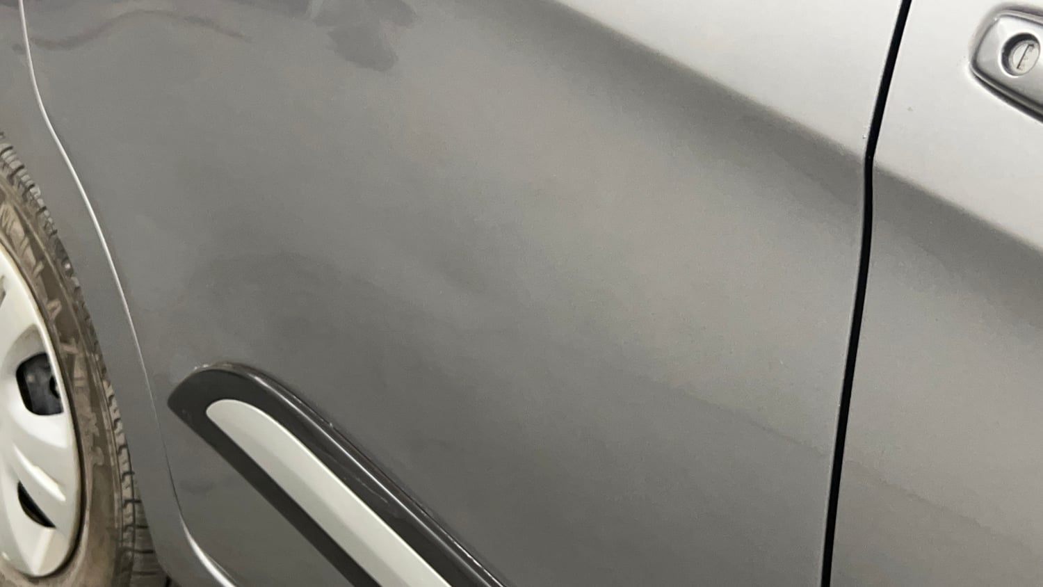 Used 2016 Maruti Suzuki Celerio ZXi AMT Petrol Automatic dents MINOR DENT