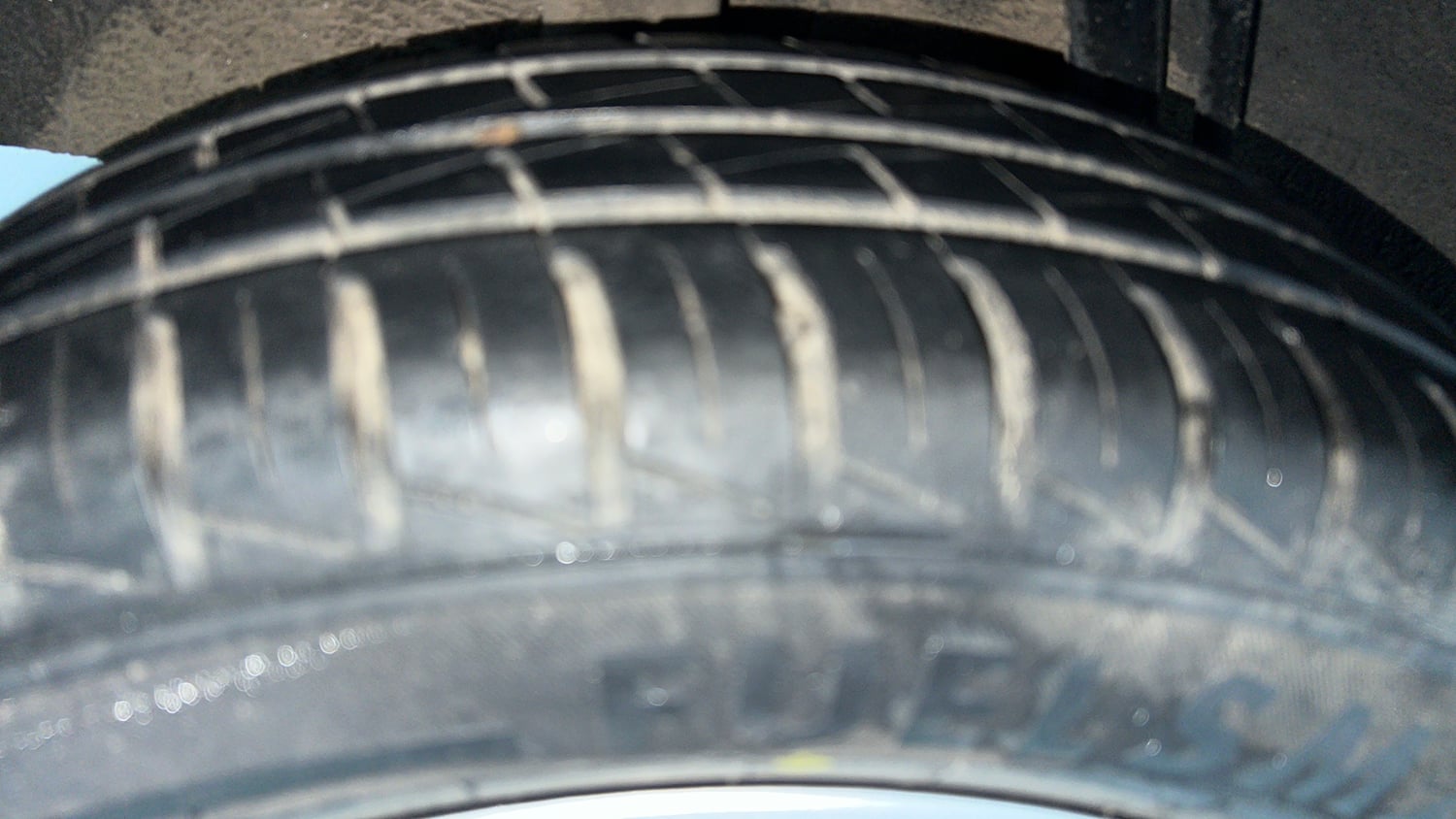 Used 2022 Renault Kwid RXT 1.0 AMT Petrol Automatic tyres RIGHT REAR TYRE TREAD VIEW