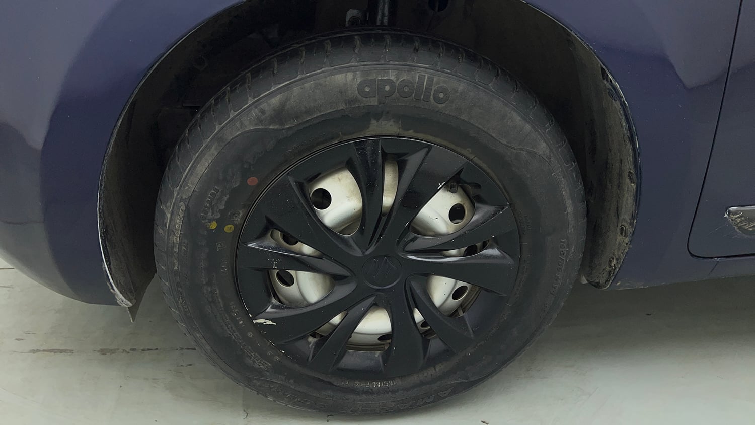 Used 2018 Maruti Suzuki Swift LXi Petrol Manual tyres LEFT FRONT TYRE RIM VIEW