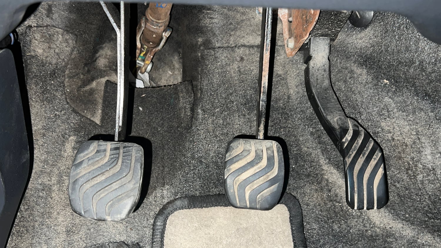 Used 2016 Renault Kwid RXT CNG (Outside Fitted) Cng Manual interior PEDALS VIEW