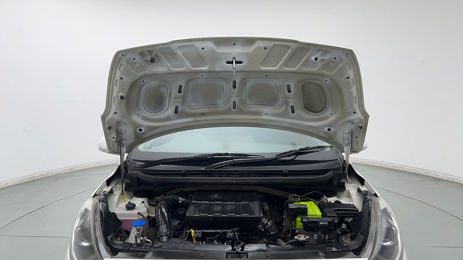 Used 2021 Hyundai Aura SX Plus 1.2 AMT Petrol Petrol Automatic engine ENGINE & BONNET OPEN FRONT VIEW