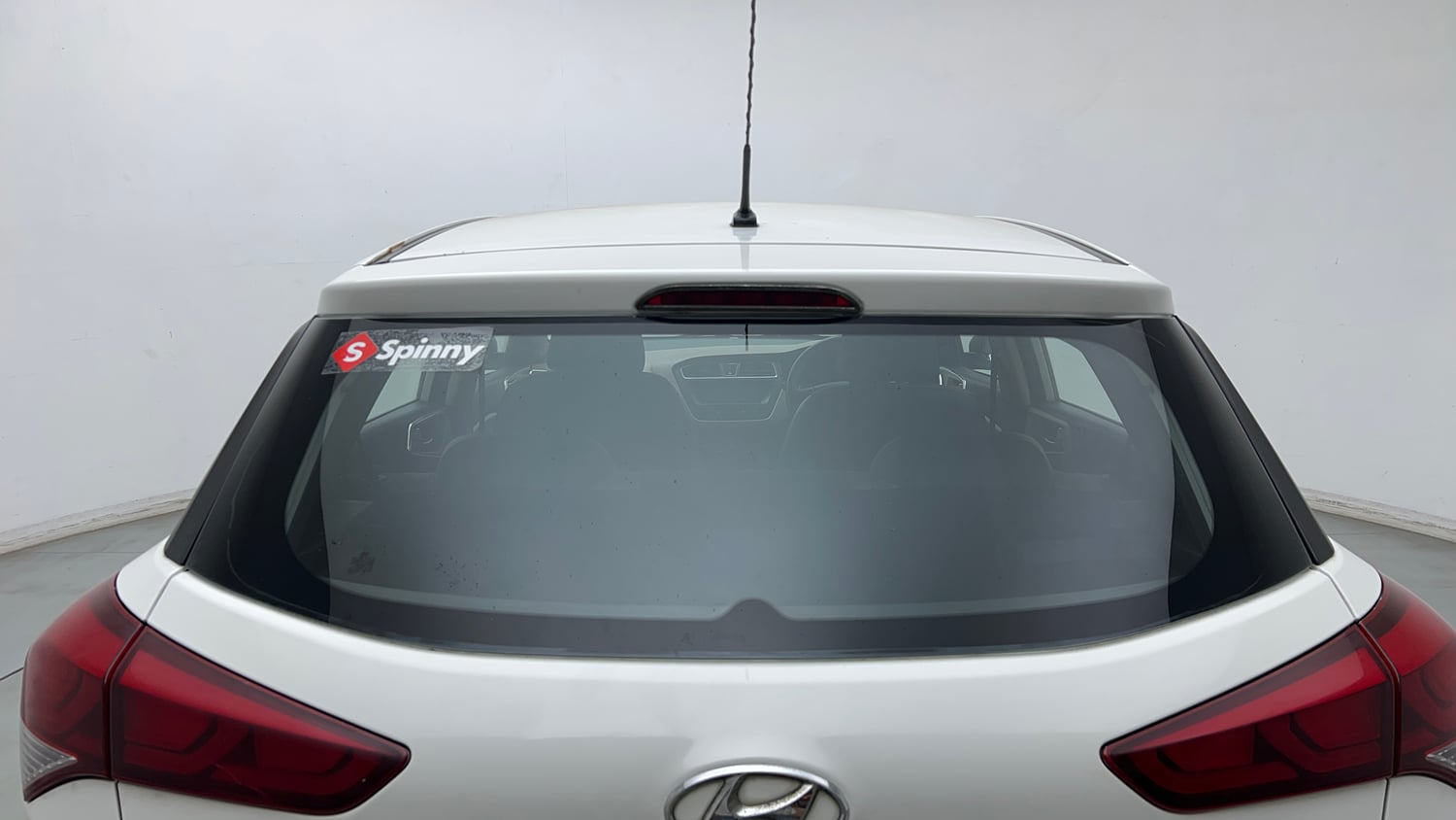 Used 2014 Hyundai Elite i20 Era 1.2 Petrol Manual exterior BACK WINDSHIELD VIEW