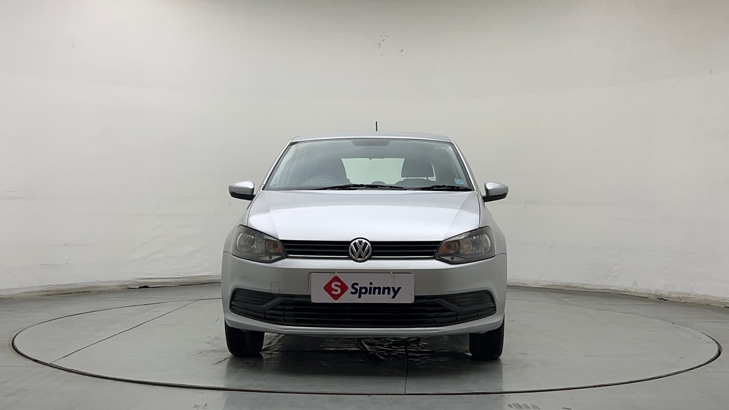 Used 2017 Volkswagen Polo Trendline 1.2L (P) Petrol Manual exterior FRONT VIEW