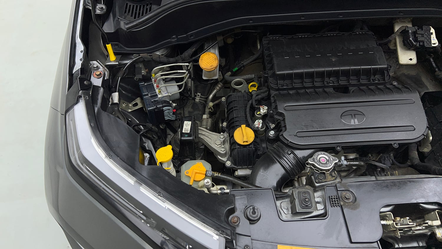 Used 2022 Tata Punch Adventure MT Petrol Manual engine ENGINE RIGHT SIDE VIEW