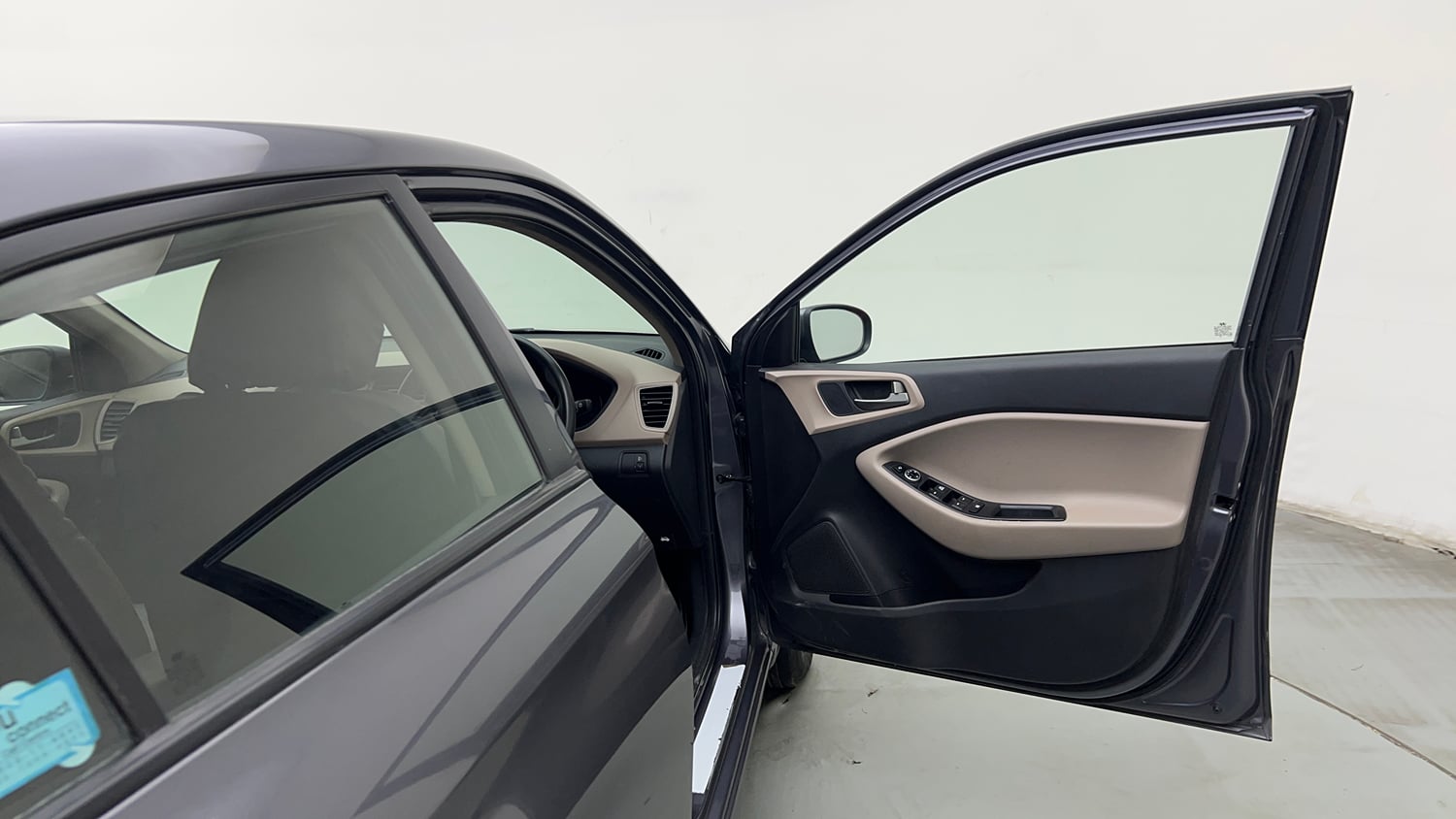 Used 2017 Hyundai Elite i20 Sportz 1.2 Petrol Manual interior RIGHT FRONT DOOR OPEN VIEW