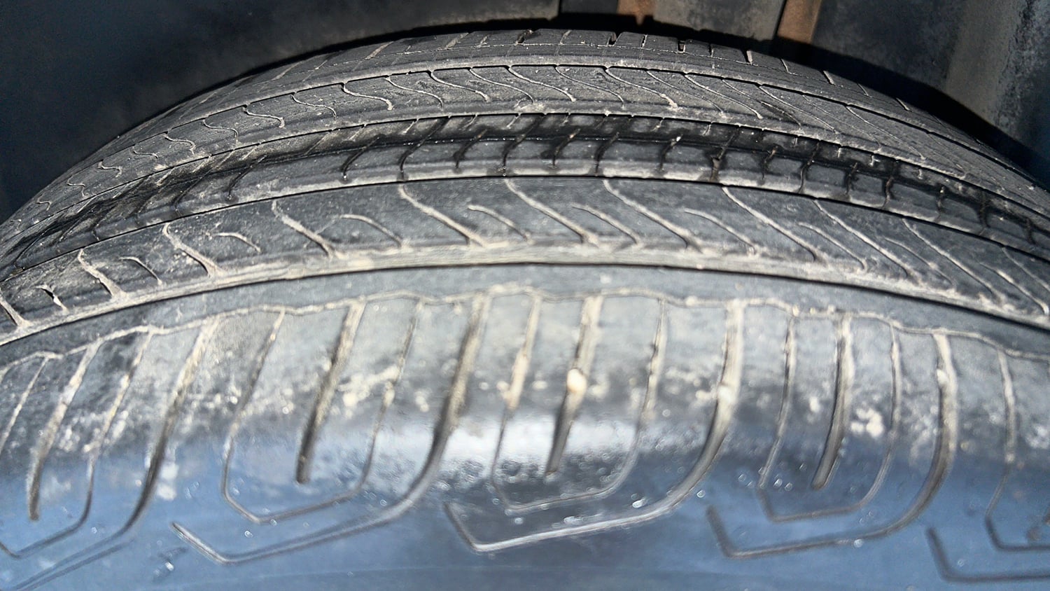 Used 2021 Skoda Kushaq Ambition 1.0L TSI AT Petrol Automatic tyres LEFT REAR TYRE TREAD VIEW