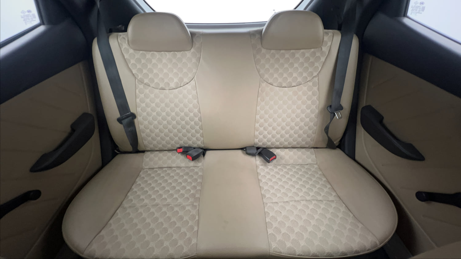 Used 2019 Hyundai Eon Magna + Petrol Manual interior REAR SEAT CONDITION VIEW