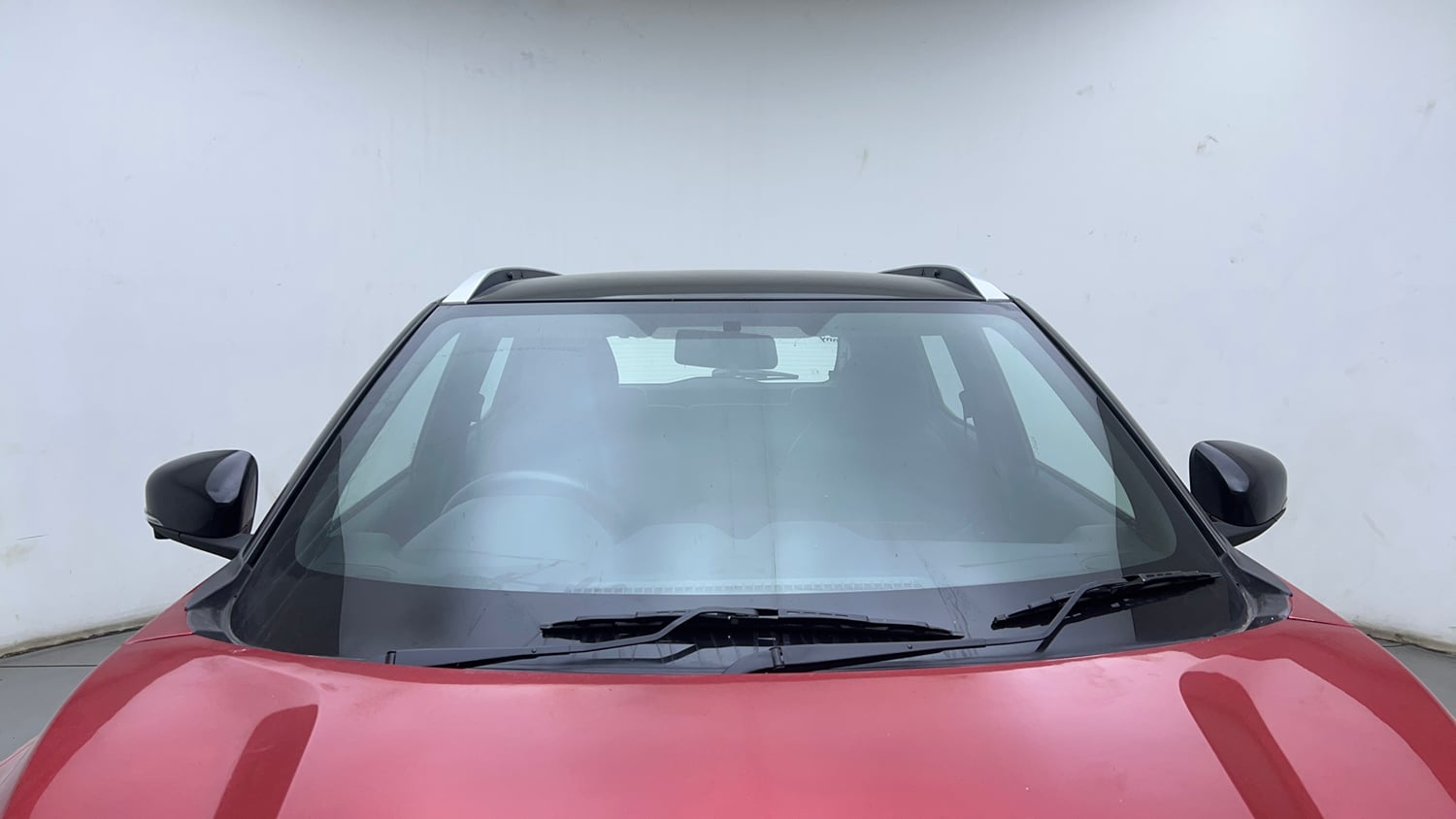 Used 2023 Nissan Magnite XV Premium Turbo CVT Dual Tone Petrol Automatic exterior FRONT WINDSHIELD VIEW