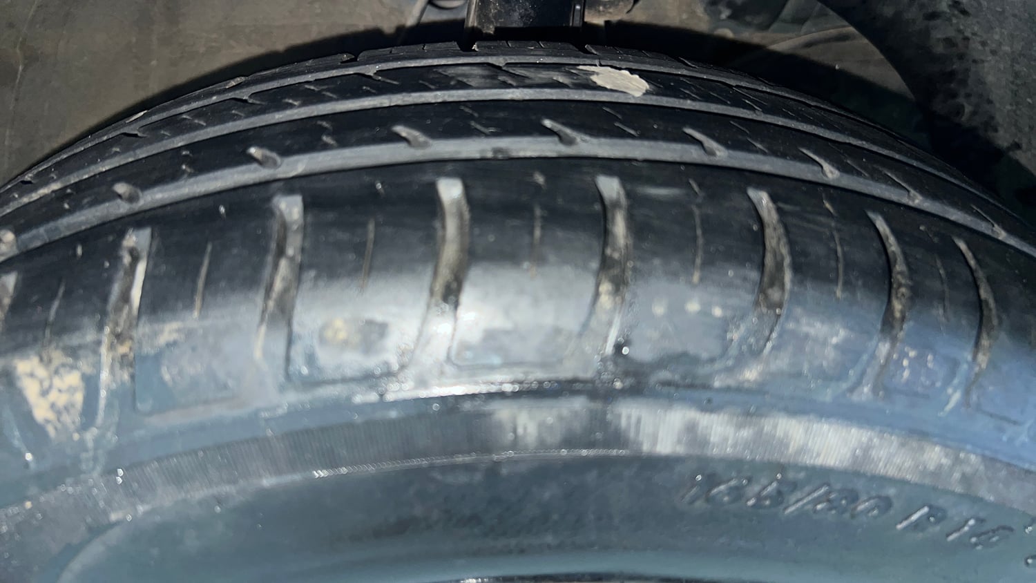Used 2018 Maruti Suzuki Swift LXi Petrol Manual tyres RIGHT FRONT TYRE TREAD VIEW