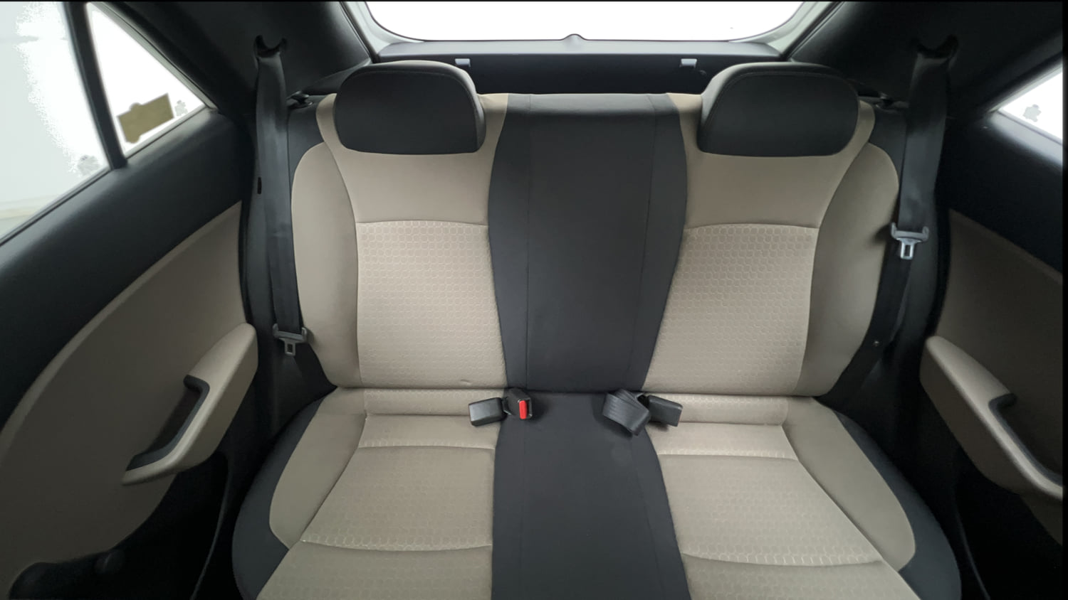 Used 2014 Hyundai Elite i20 Era 1.2 Petrol Manual interior REAR SEAT CONDITION VIEW