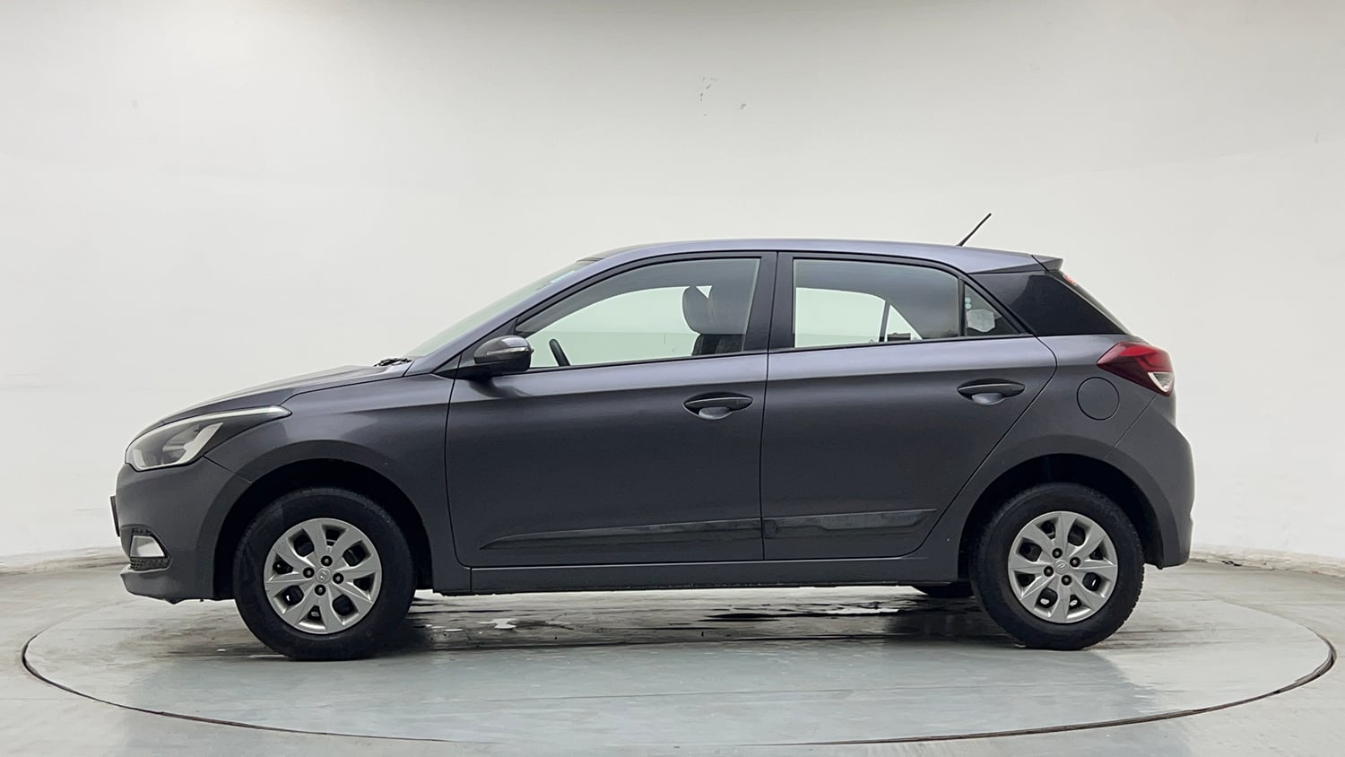 Used 2017 Hyundai Elite i20 Sportz 1.2 Petrol Manual exterior LEFT SIDE VIEW