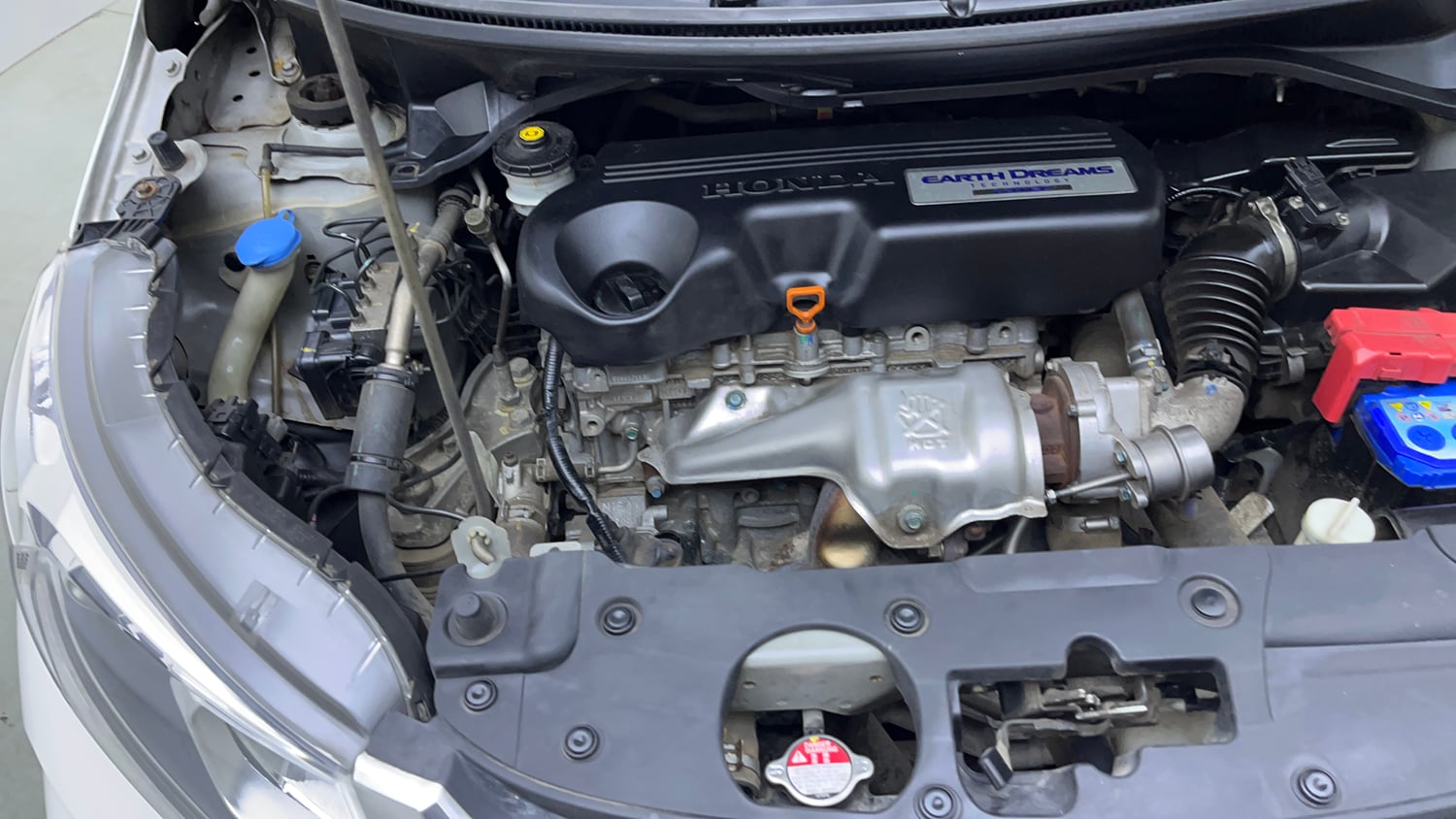 Used 2017 Honda BR-V VX Diesel Diesel Manual engine ENGINE RIGHT SIDE VIEW