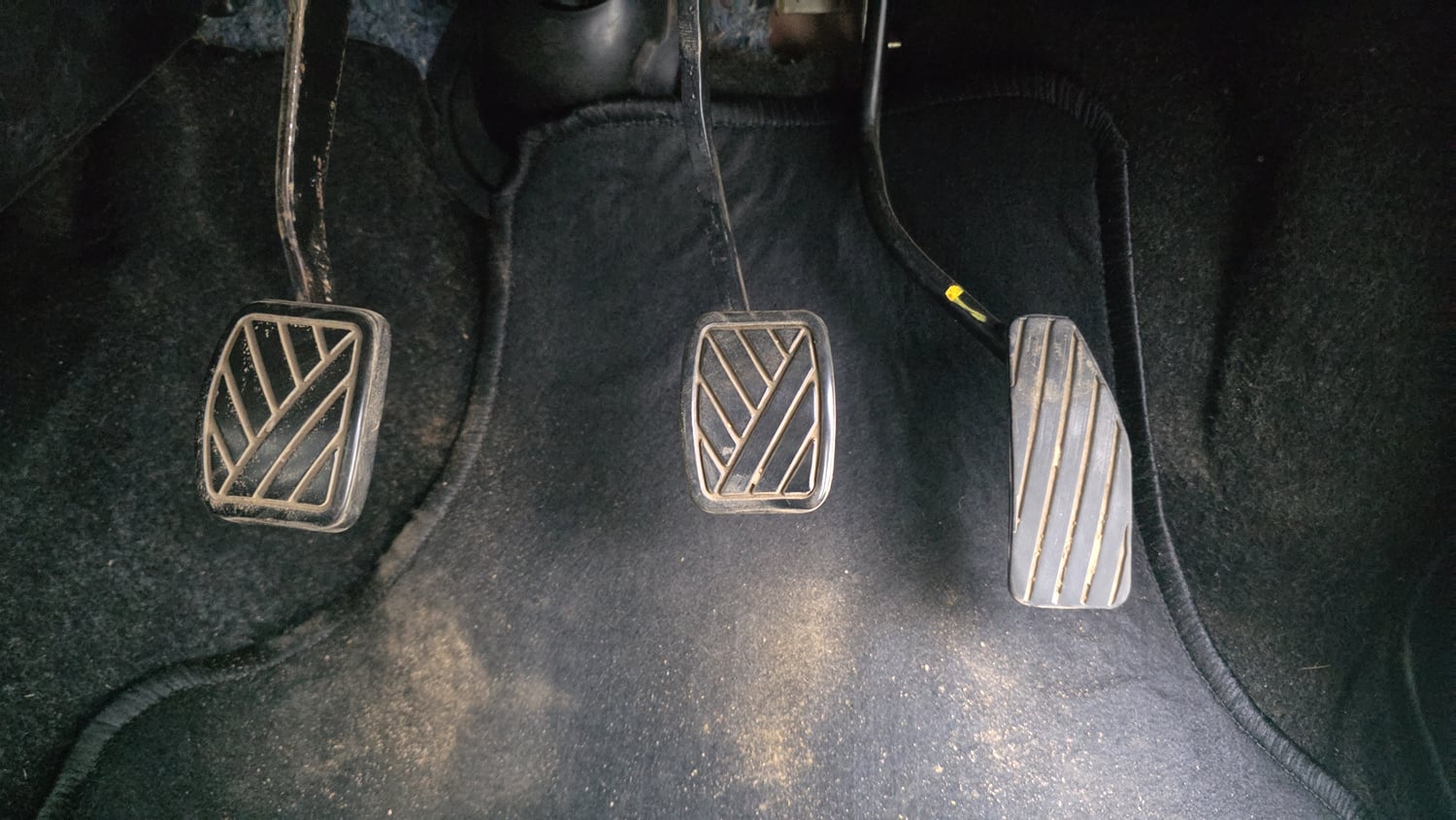 Used 2017 Maruti Suzuki Wagon R VXI Petrol Manual interior PEDALS VIEW