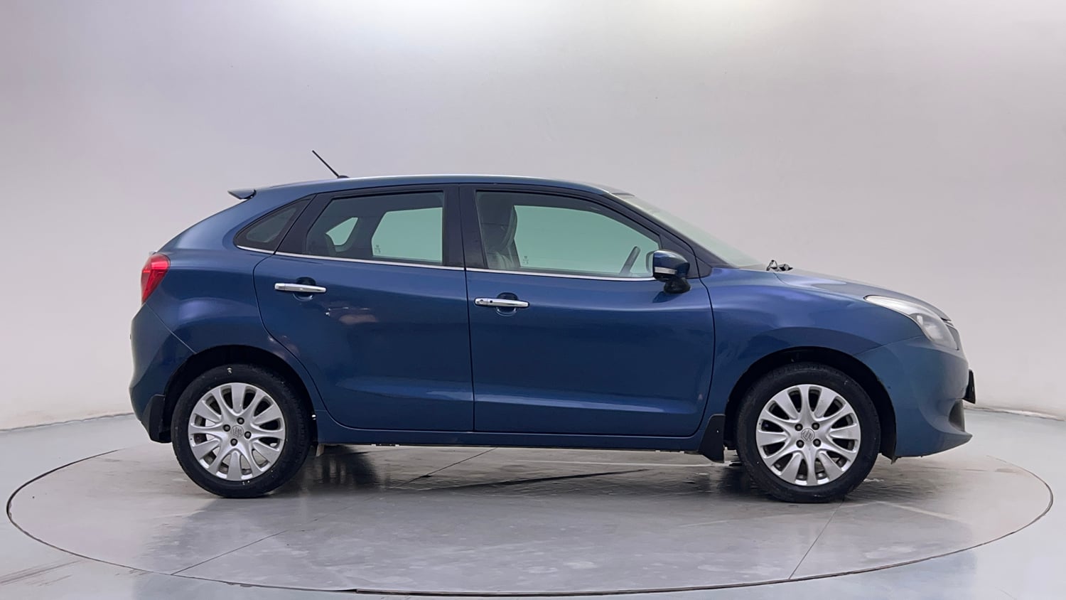 Used 2016 Maruti Suzuki Baleno Alpha 1.2 Petrol Manual exterior RIGHT SIDE VIEW