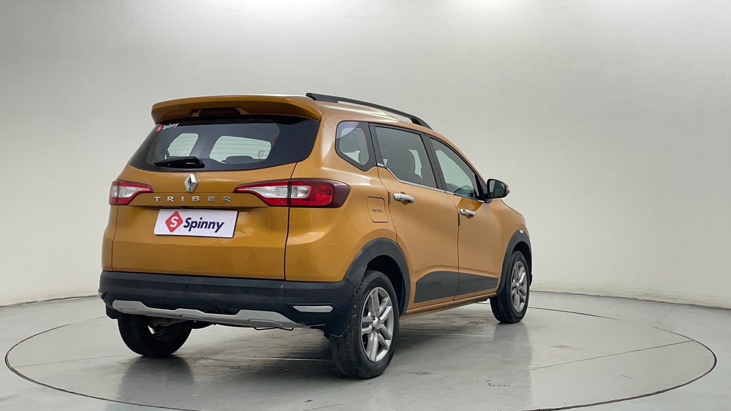 Used 2020 Renault Triber RXZ EASY-R AMT Petrol Automatic exterior RIGHT REAR CORNER VIEW