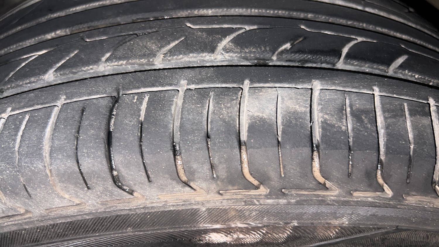 Used 2017 Honda WR-V VX MT Diesel Diesel Manual tyres LEFT FRONT TYRE TREAD VIEW