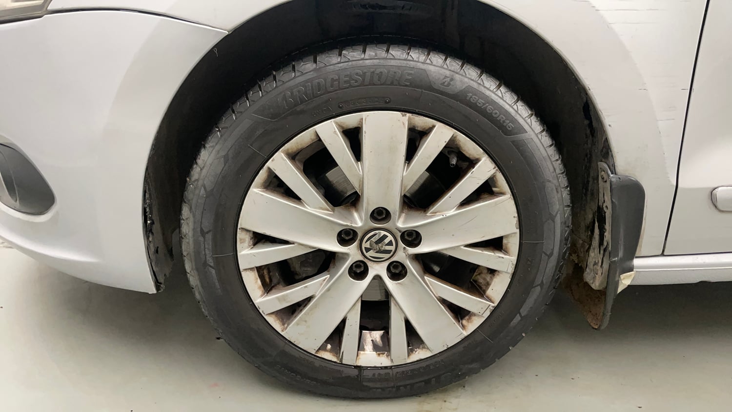 Used 2015 Volkswagen Vento Highline Diesel Diesel Manual tyres LEFT FRONT TYRE RIM VIEW