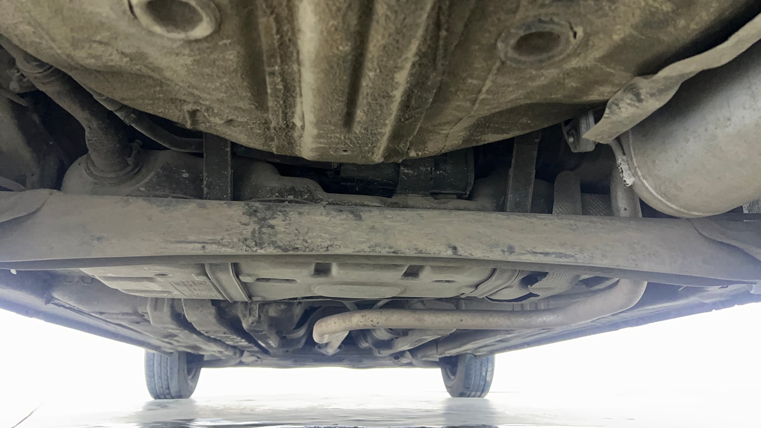 Used 2015 Hyundai Elite i20 Sportz 1.2 Petrol Manual extra REAR UNDERBODY VIEW (TAKEN FROM REAR)