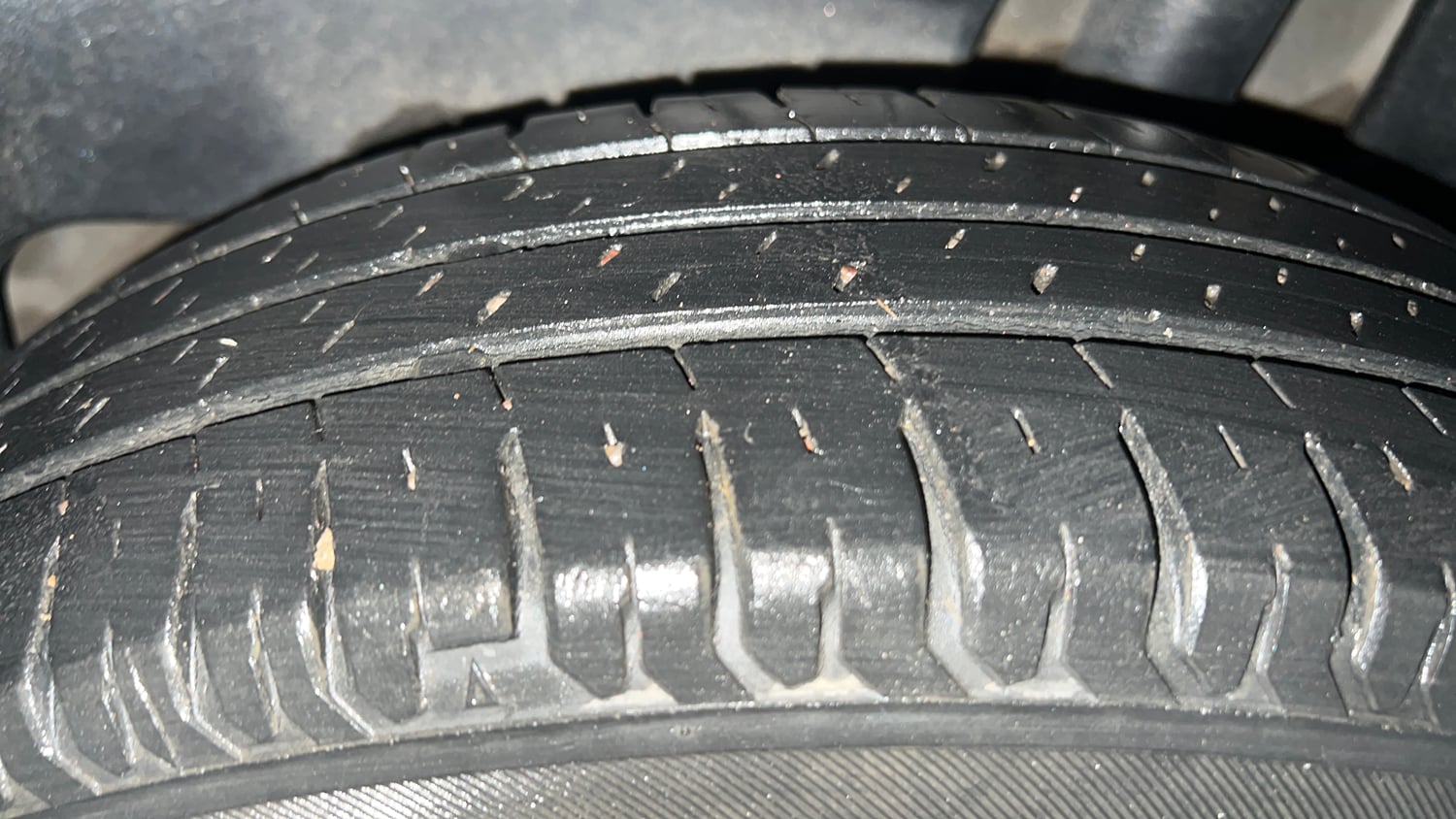 Used 2018 Maruti Suzuki Dzire VDi AMT Diesel Automatic tyres LEFT REAR TYRE TREAD VIEW