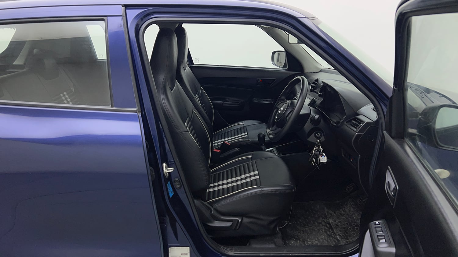 Used 2018 Maruti Suzuki Swift LXi Petrol Manual interior RIGHT SIDE FRONT DOOR CABIN VIEW