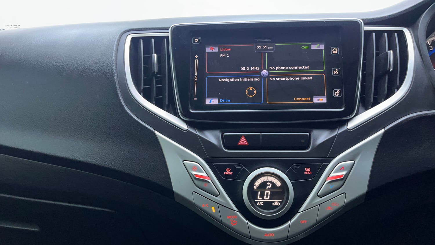 Used 2016 Maruti Suzuki Baleno Alpha 1.2 Petrol Manual interior MUSIC SYSTEM & AC CONTROL VIEW