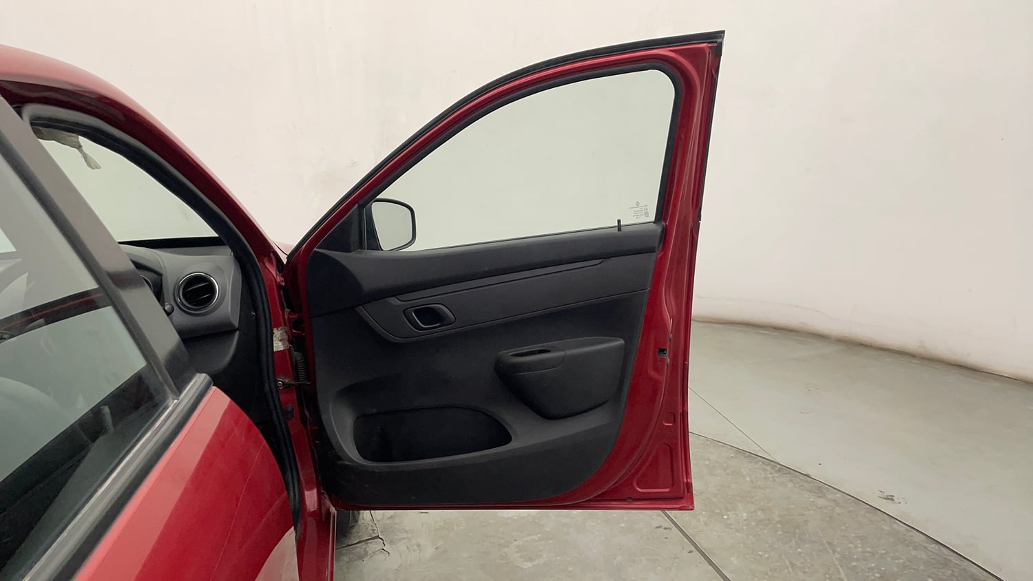 Used 2018 Renault Kwid RXT Petrol Manual interior RIGHT FRONT DOOR OPEN VIEW