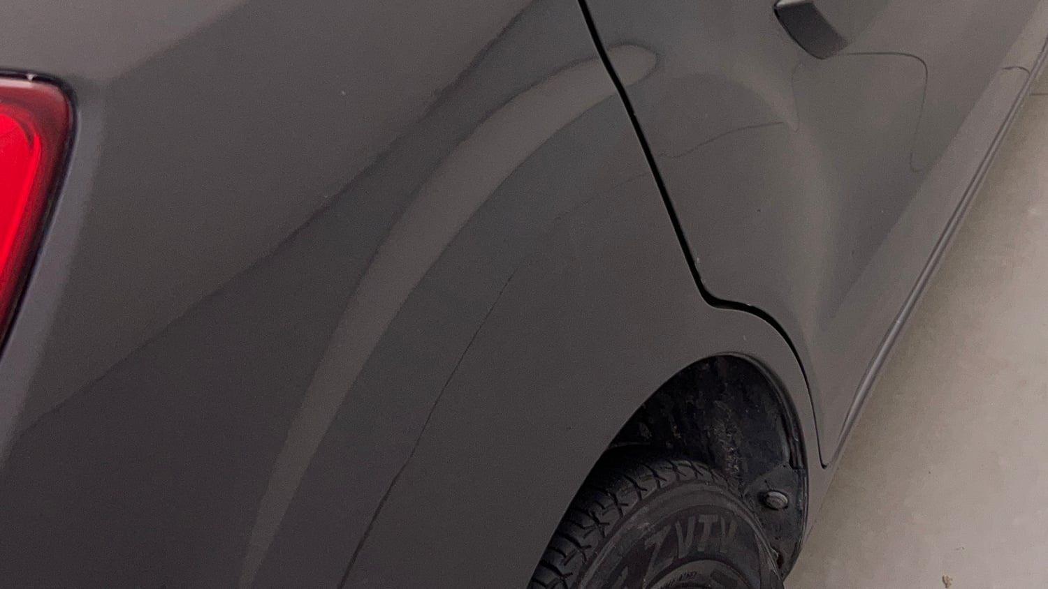 Used 2017 Maruti Suzuki Ertiga VXI Petrol Manual dents MINOR DENT