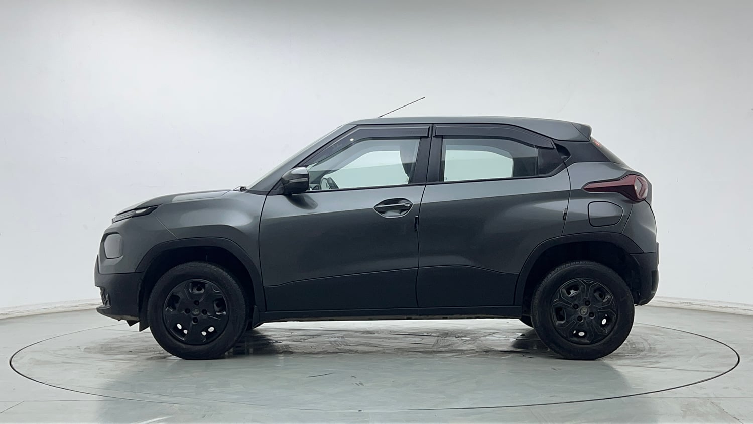 Used 2022 Tata Punch Adventure MT Petrol Manual exterior LEFT SIDE VIEW