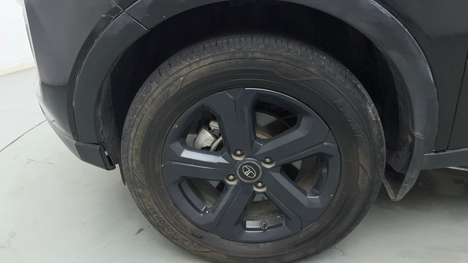 Used 2021 Tata Nexon XZA Plus Diesel Dark Edition Diesel Automatic tyres LEFT FRONT TYRE RIM VIEW