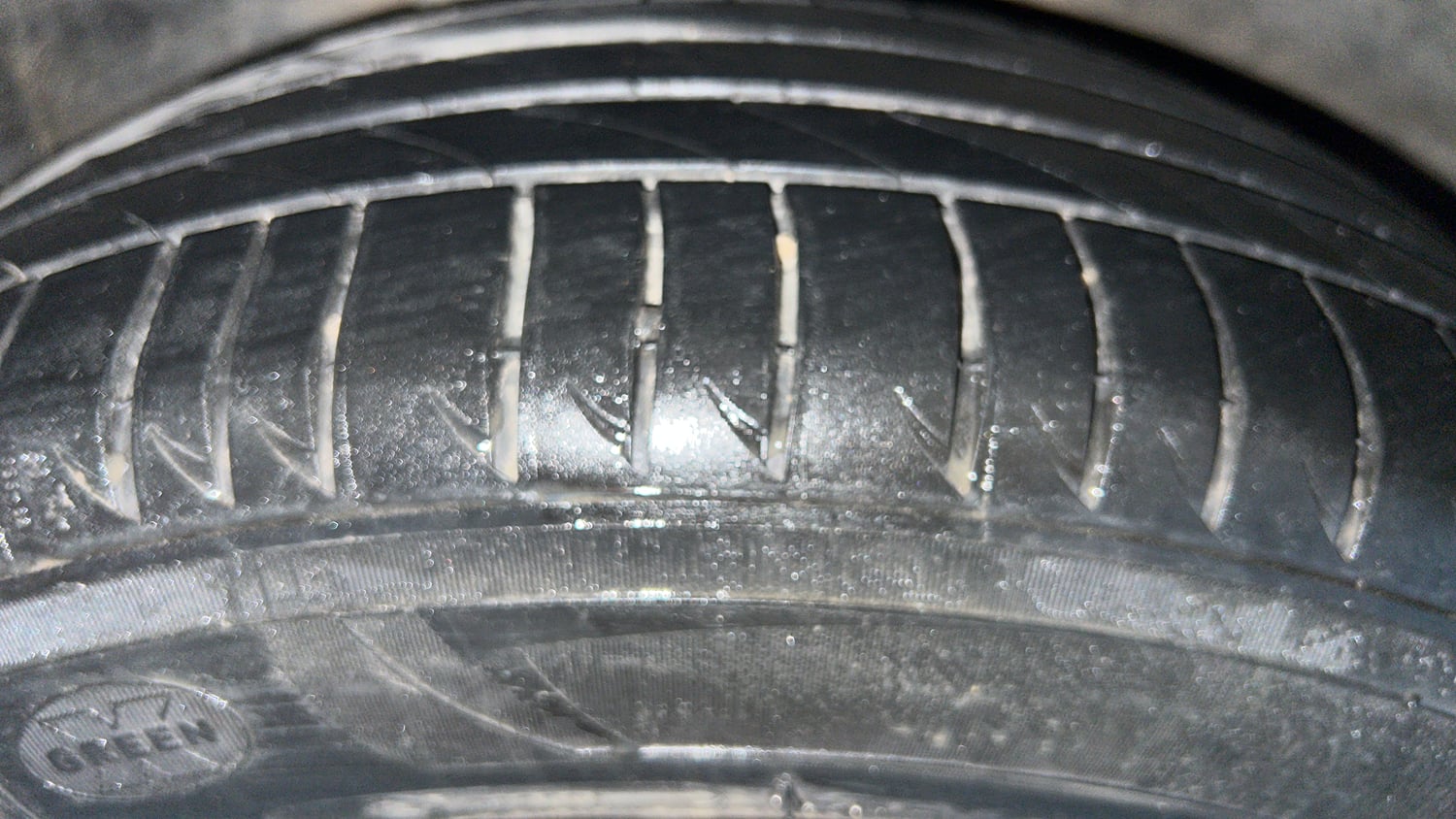 Used 2016 Honda BR-V V CVT Petrol Petrol Automatic tyres RIGHT REAR TYRE TREAD VIEW