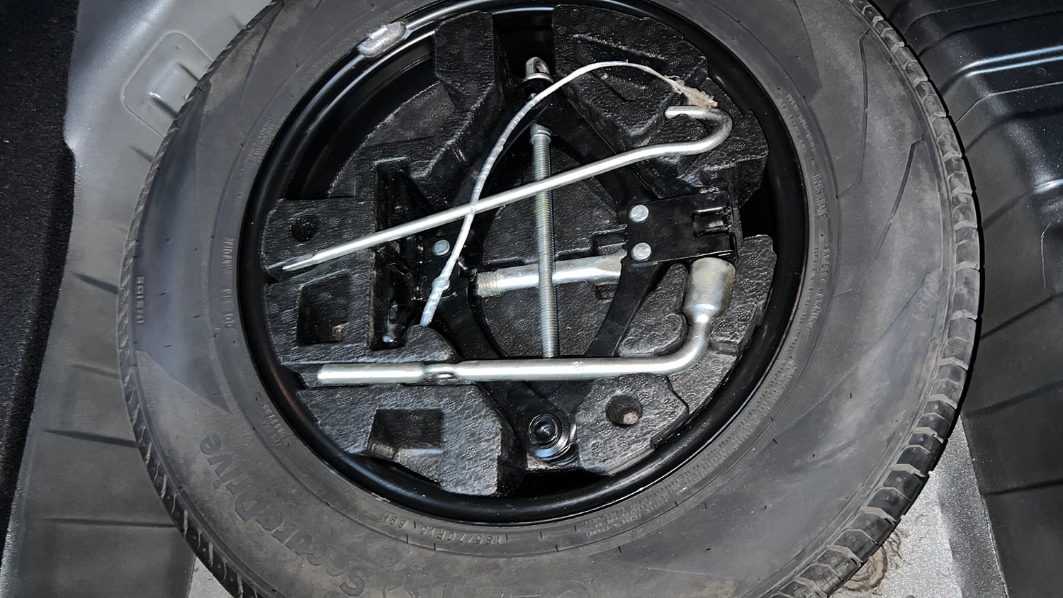 Used 2022 Tata Punch Adventure MT Petrol Manual tyres SPARE TYRE VIEW