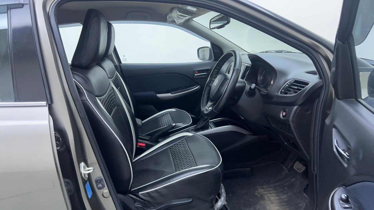 Used 2021 Maruti Suzuki Baleno Zeta Automatic Petrol Automatic interior RIGHT SIDE FRONT DOOR CABIN VIEW