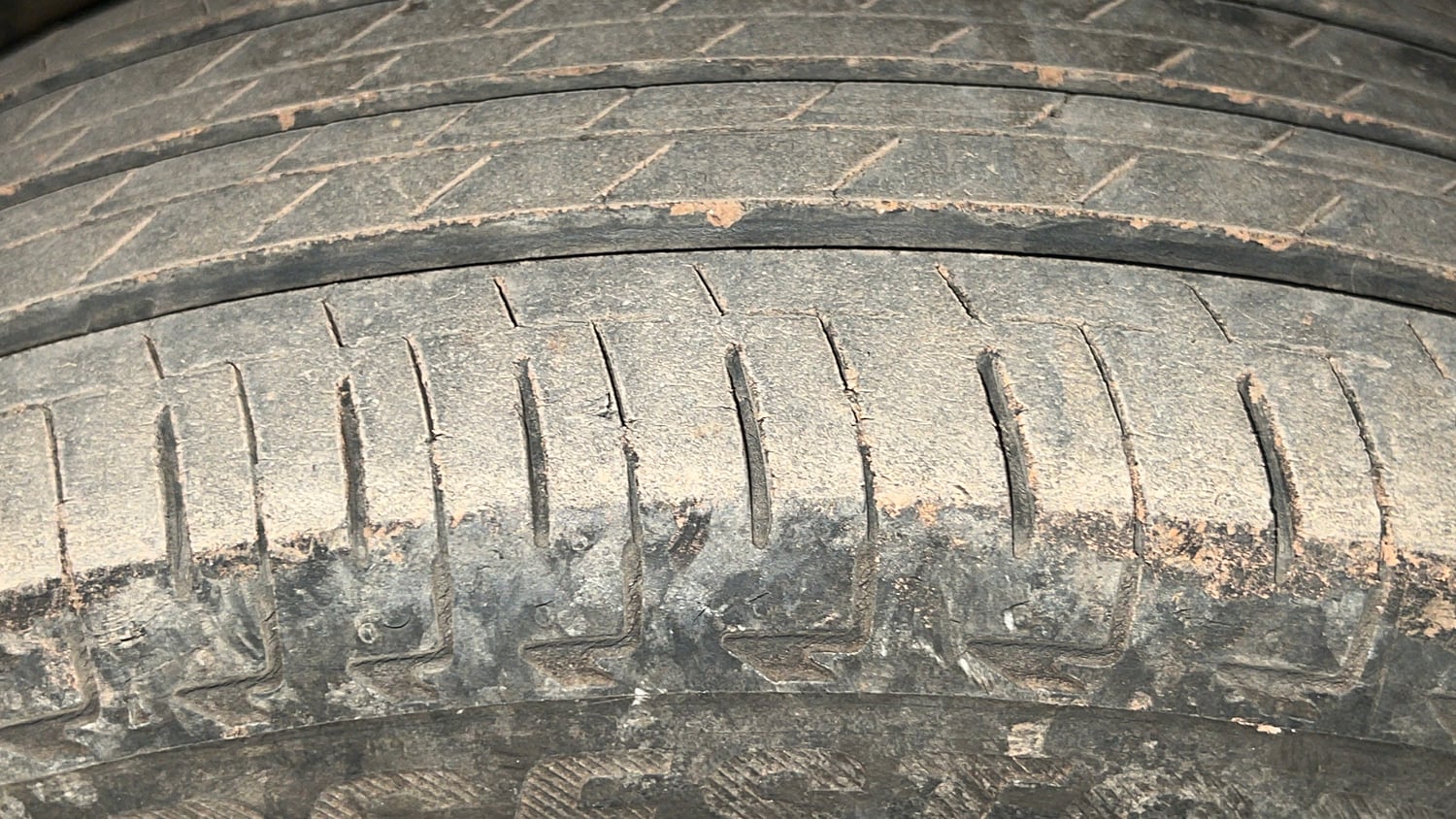 Used 2019 Honda Amaze 1.2 S MT Petrol Petrol Manual tyres RIGHT FRONT TYRE TREAD VIEW