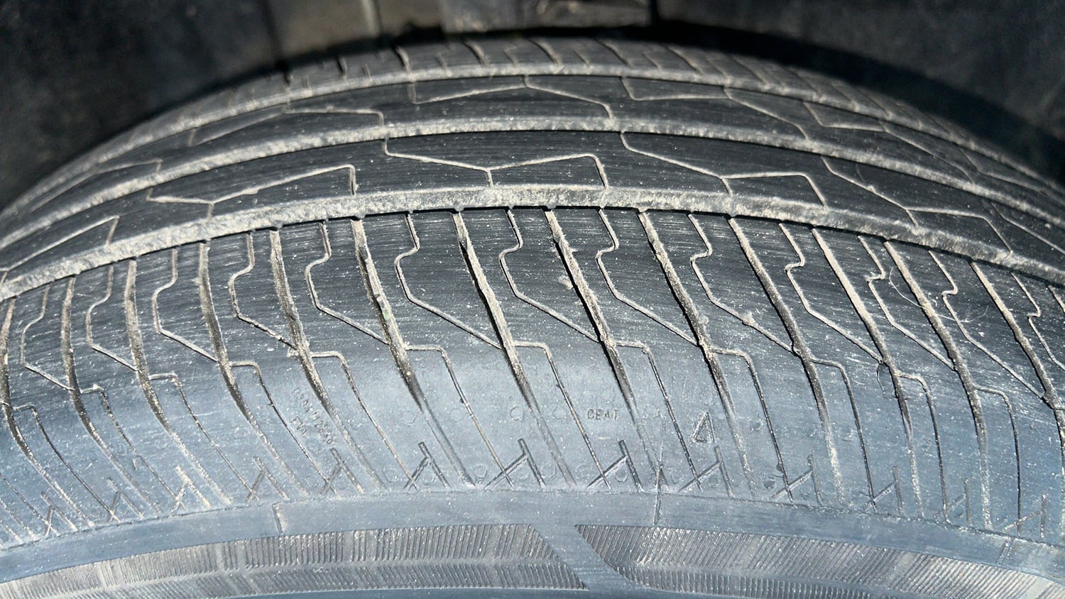 Used 2025 Tata Punch Pure MT Petrol Manual tyres RIGHT FRONT TYRE TREAD VIEW