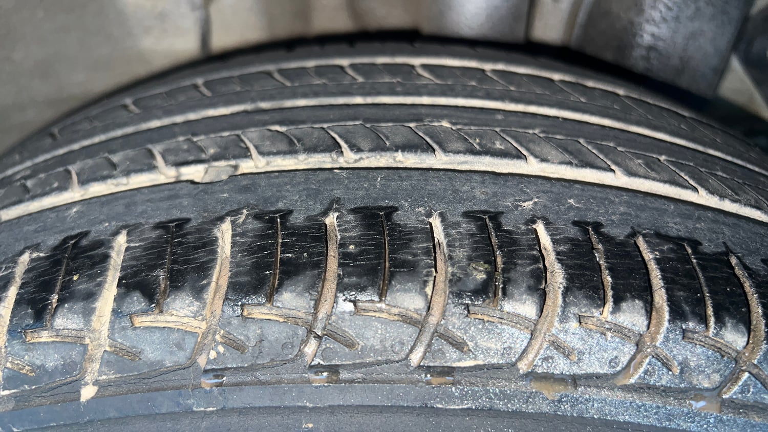 Used 2018 Hyundai Elite i20 Asta 1.2 Petrol Manual tyres LEFT REAR TYRE TREAD VIEW