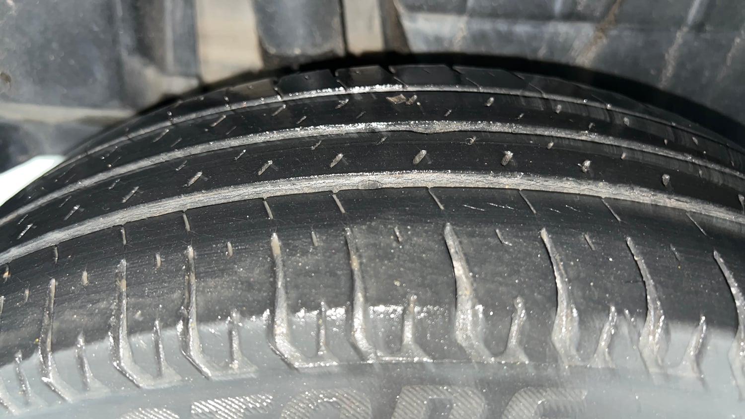 Used 2018 Maruti Suzuki Dzire VDi AMT Diesel Automatic tyres RIGHT REAR TYRE TREAD VIEW