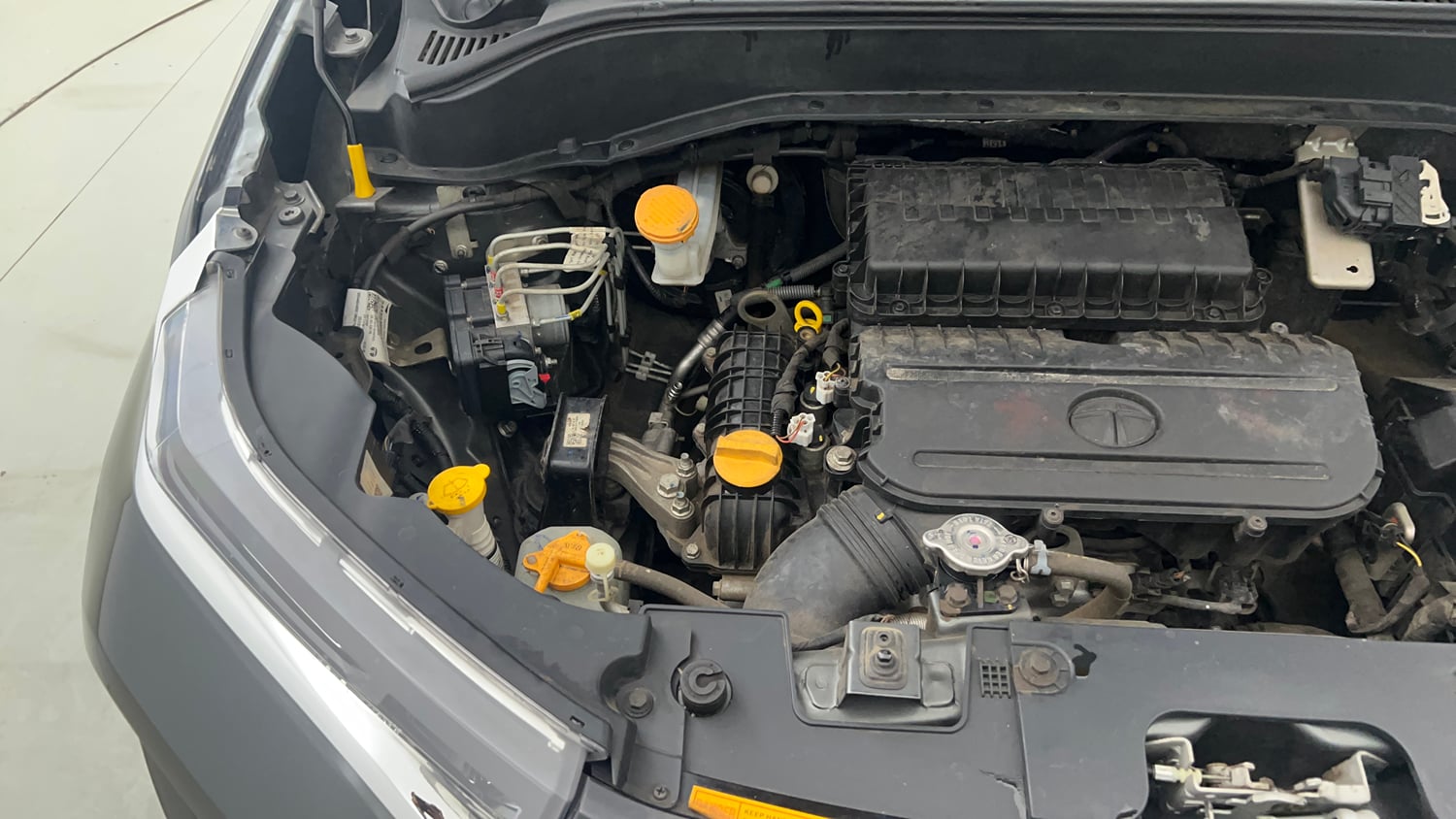 Used 2023 Tata Punch Accomplished MT Petrol Manual engine ENGINE RIGHT SIDE VIEW