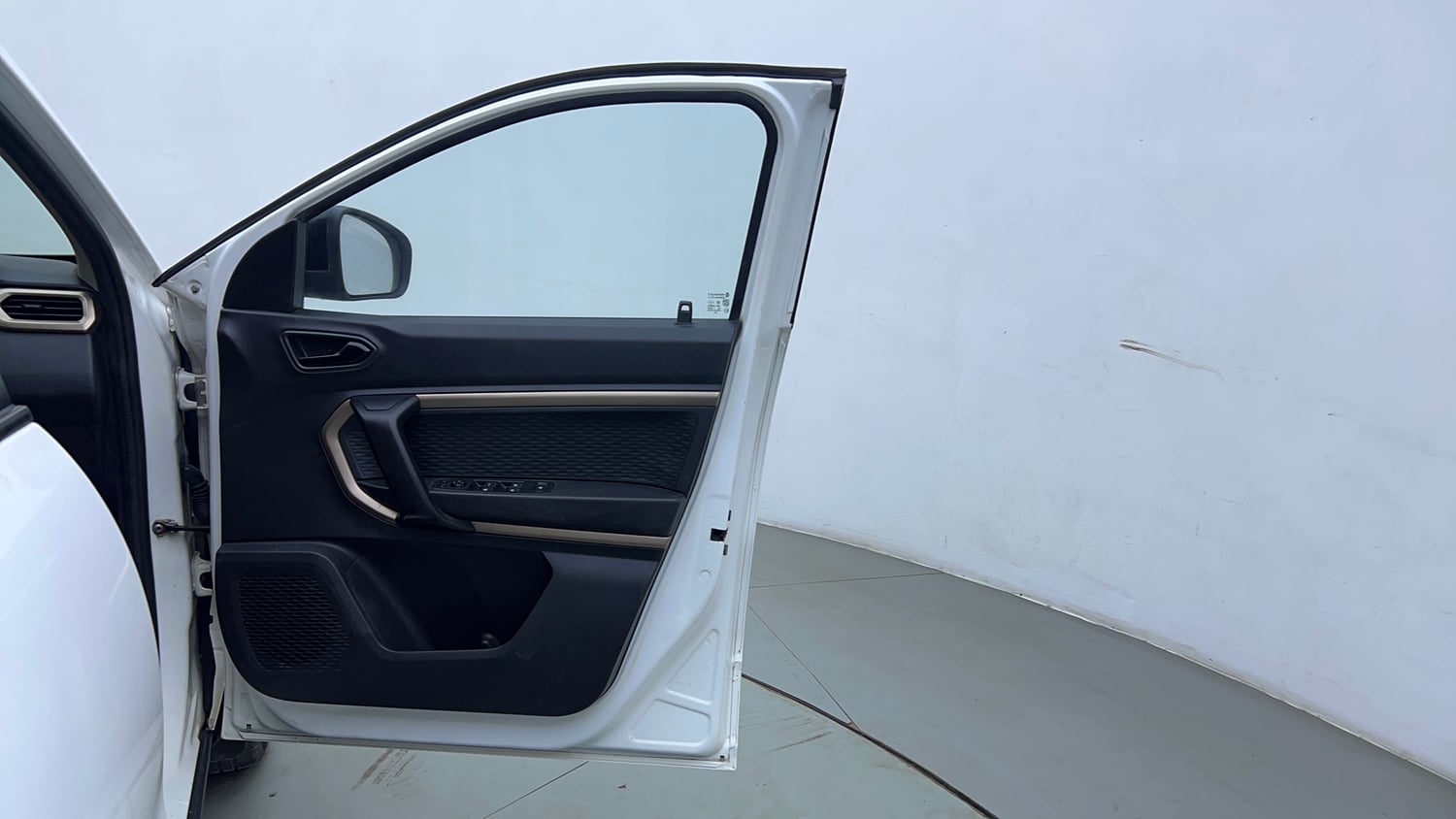 Used 2022 Renault Kiger RXT (O) AMT Petrol Automatic interior RIGHT FRONT DOOR OPEN VIEW