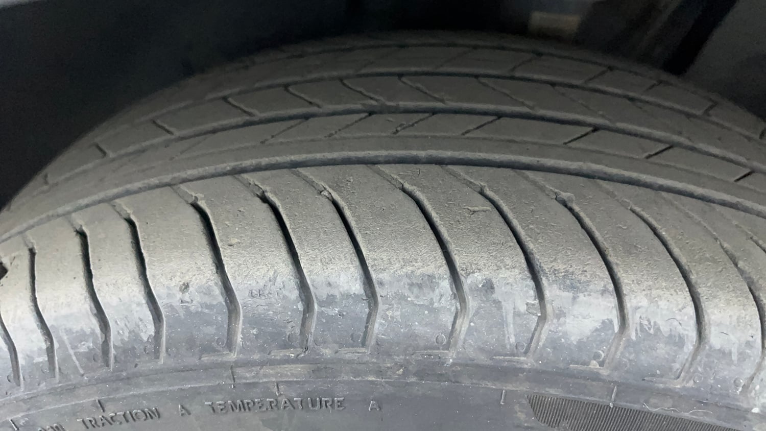 Used 2023 Skoda Kushaq Style 1.0L TSI MT Petrol Manual tyres LEFT FRONT TYRE TREAD VIEW