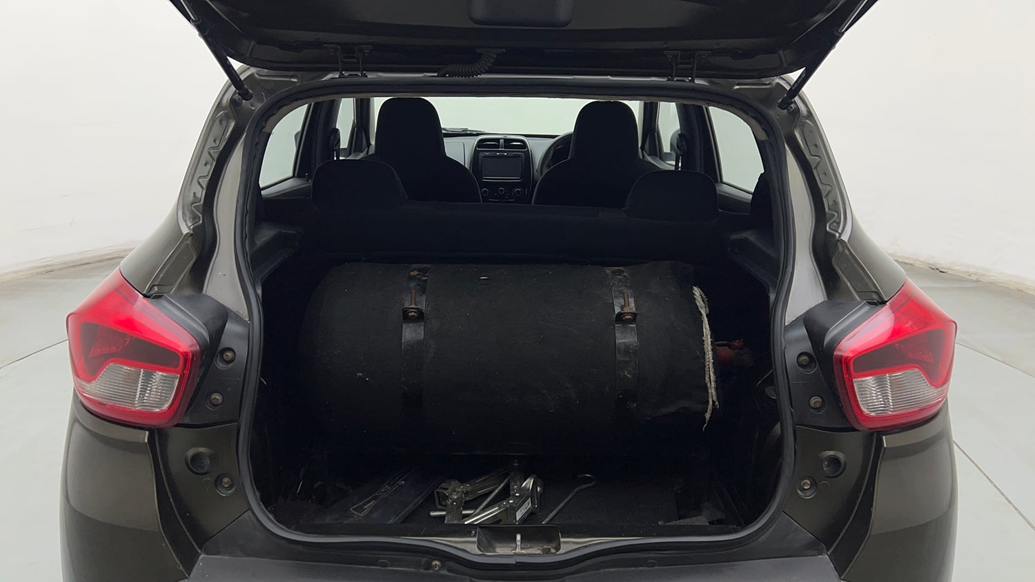 Used 2016 Renault Kwid RXT CNG (Outside Fitted) Cng Manual interior DICKY INSIDE VIEW