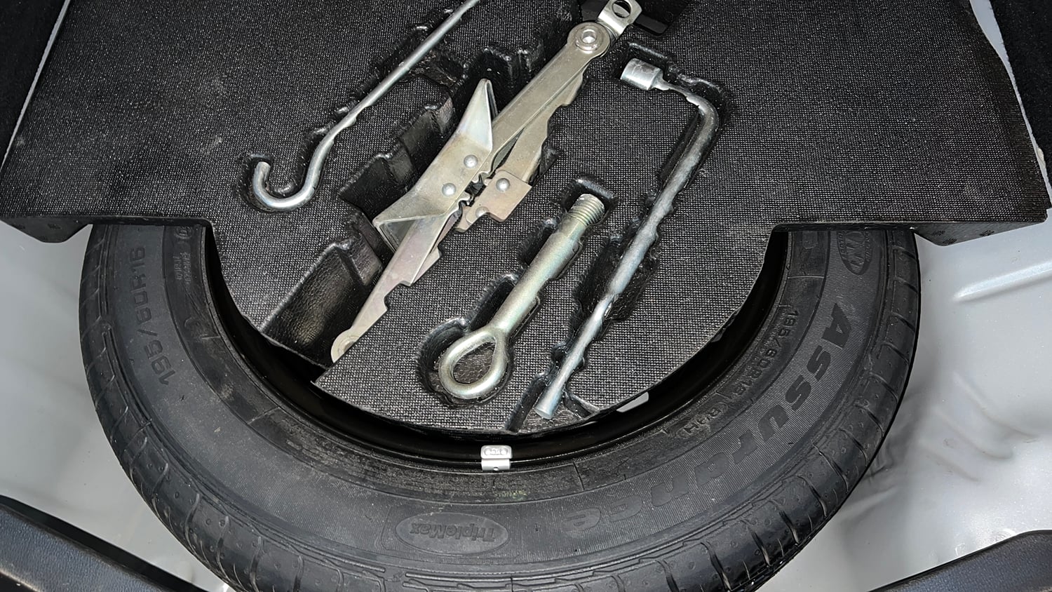 Used 2022 Honda WR-V VX MT Petrol Petrol Manual tyres SPARE TYRE VIEW
