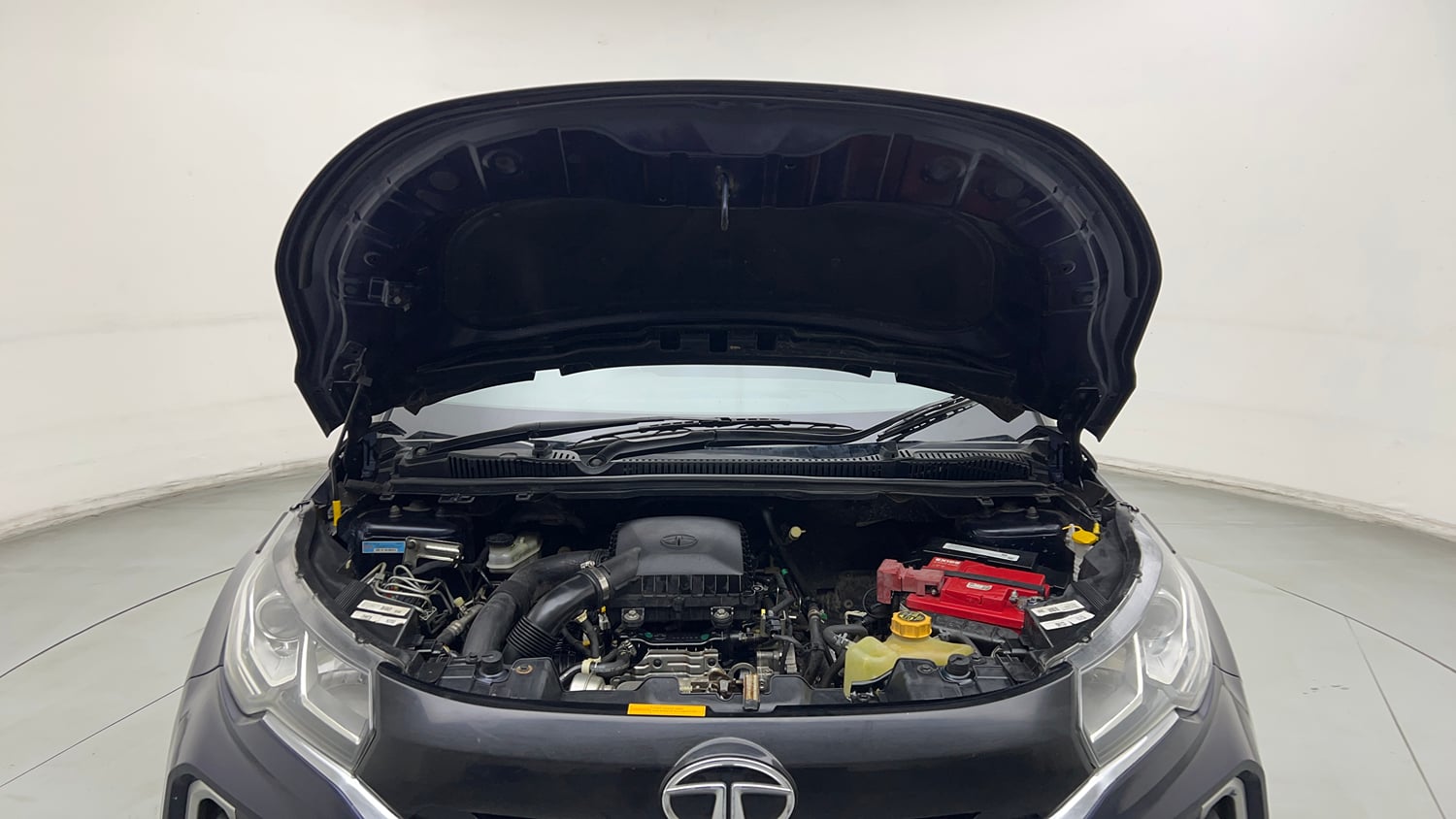 Used 2022 Tata Nexon XZ Plus (HS) Petrol Manual engine ENGINE & BONNET OPEN FRONT VIEW
