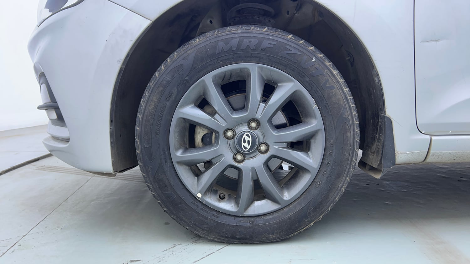 Used 2018 Hyundai Elite i20 Asta 1.2 Petrol Manual tyres LEFT FRONT TYRE RIM VIEW