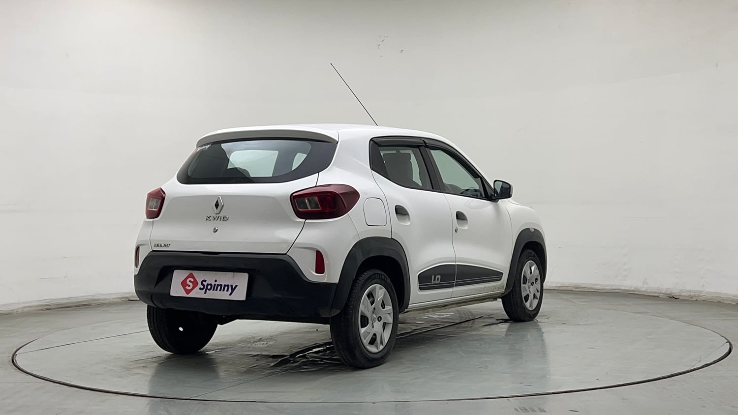 Used 2022 Renault Kwid RXT 1.0 AMT Petrol Automatic exterior RIGHT REAR CORNER VIEW