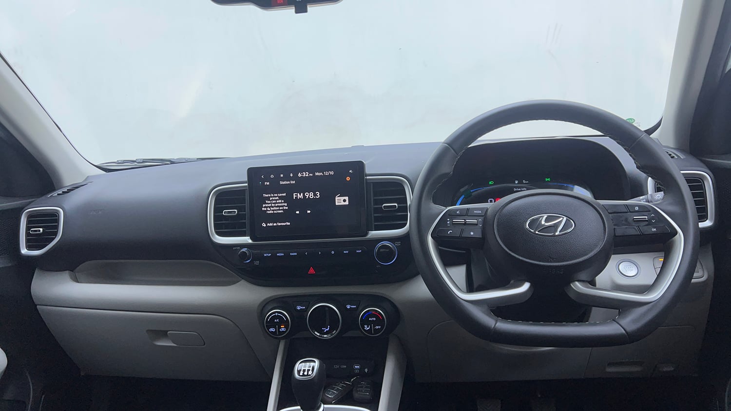 Used 2025 Hyundai Venue SX 1.2 Petrol Petrol Manual interior DASHBOARD VIEW